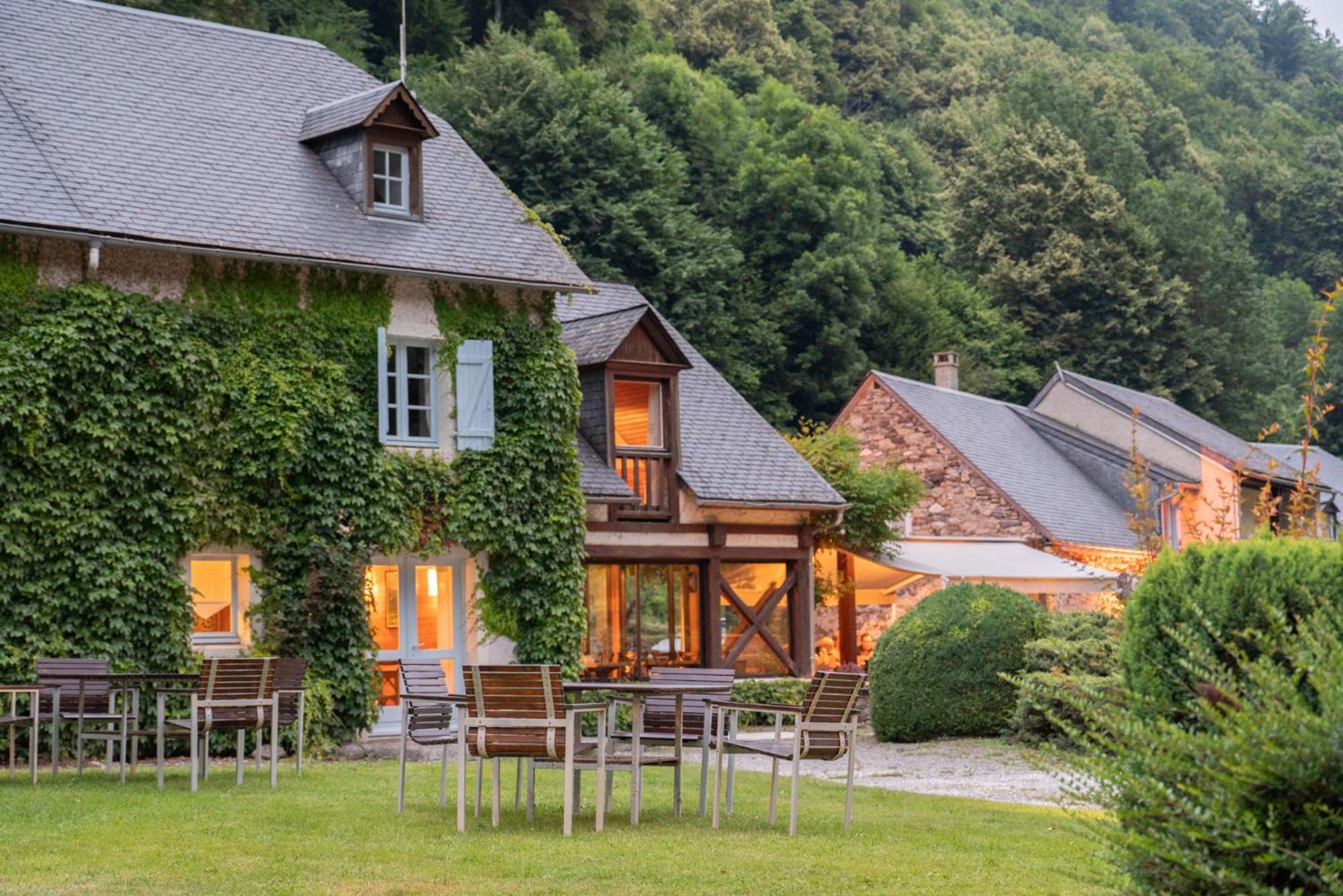 Domaine de Ramonjuan Hotel Bagneres-de-Bigorre Bagian luar foto