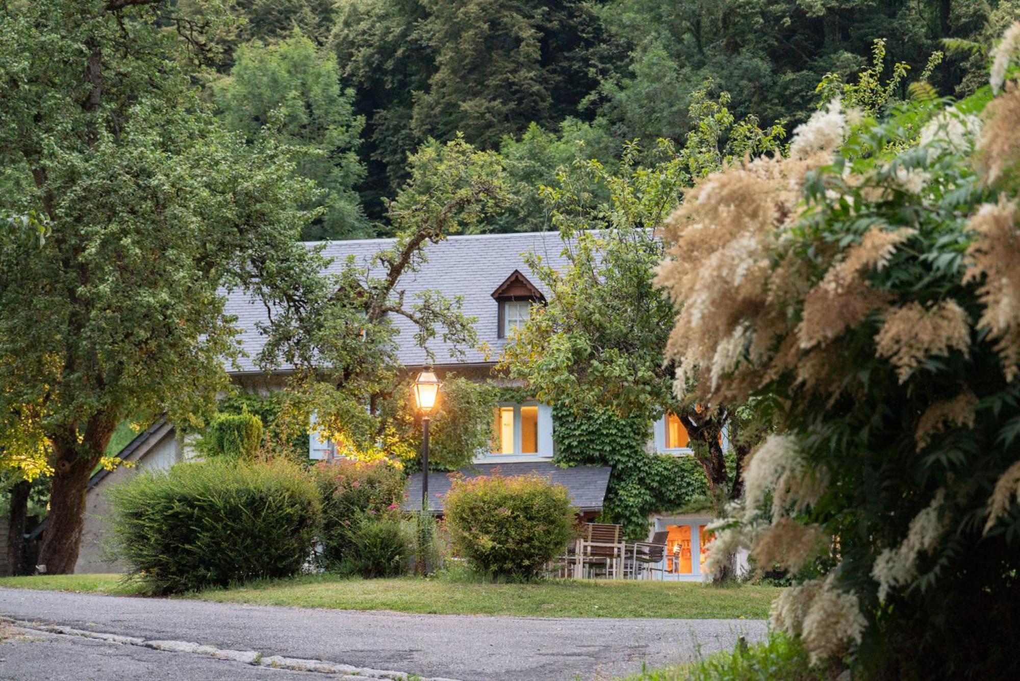 Domaine de Ramonjuan Hotel Bagneres-de-Bigorre Bagian luar foto